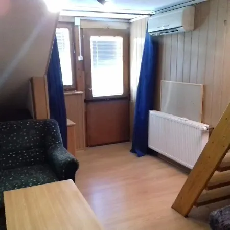 Apartment Belvarosi Bungalo *